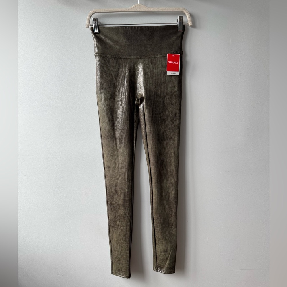 NWT Spanx Faux Leather Croc Olive Shine Leggings Womens Sz Small - Picture 5 of 12